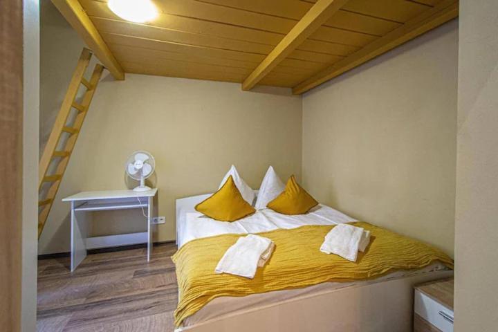 Cozy Homestay At Prague Main Station מראה חיצוני תמונה