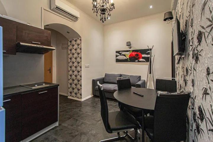 Cozy Homestay At Prague Main Station מראה חיצוני תמונה