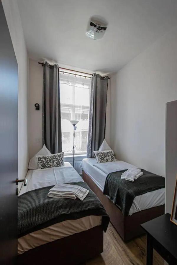 Cozy Homestay At Prague Main Station מראה חיצוני תמונה