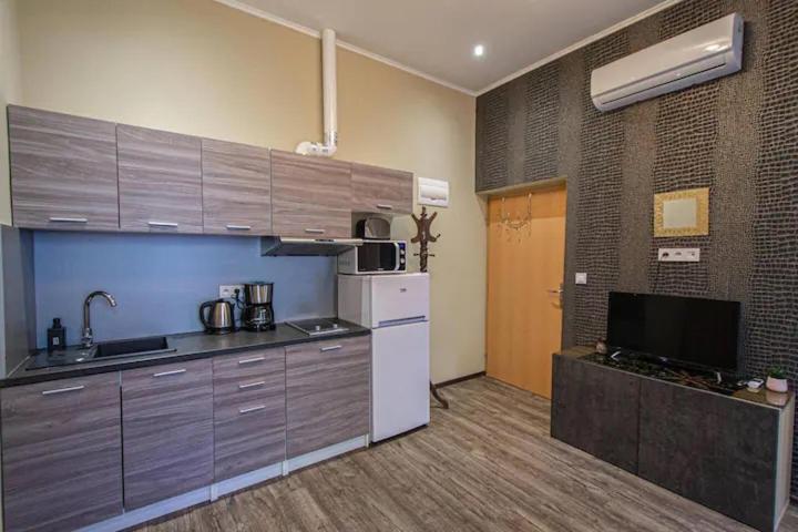 Cozy Homestay At Prague Main Station מראה חיצוני תמונה