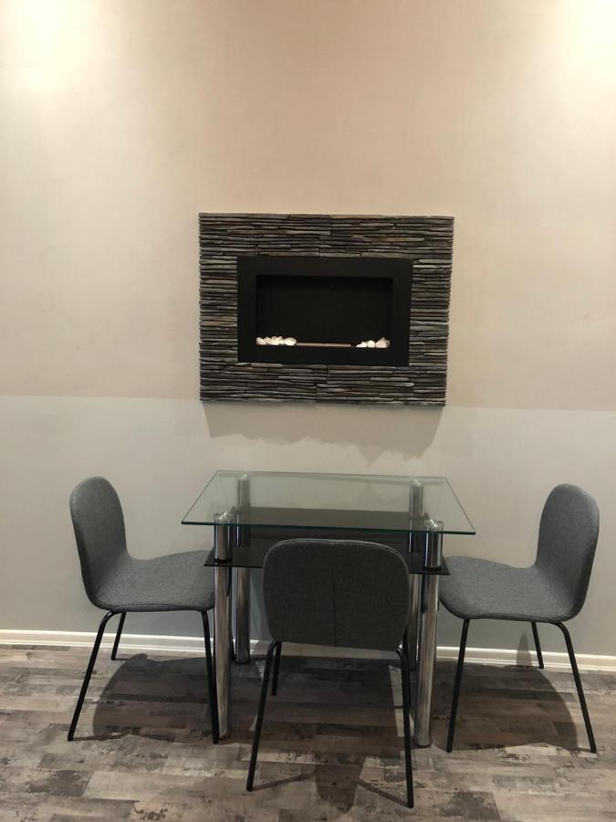 Cozy Homestay At Prague Main Station מראה חיצוני תמונה