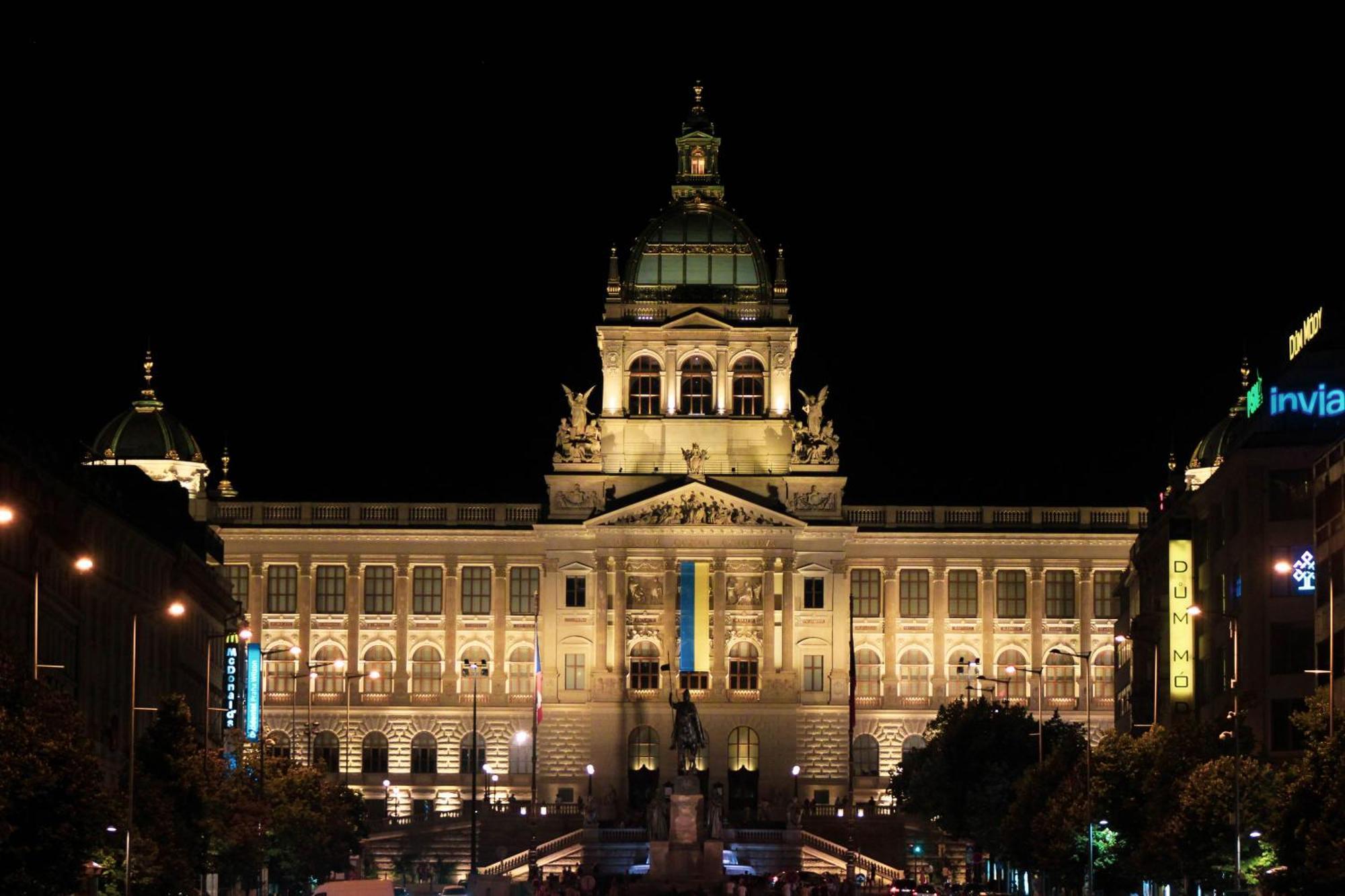 Cozy Homestay At Prague Main Station מראה חיצוני תמונה